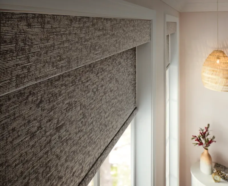 Custom roller shades installation in Southern California - Bedroom – Roller Shade Side Profile